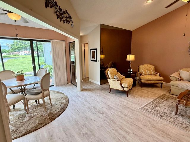5878 Parkwalk Circle W, Boynton Beach, FL 33472