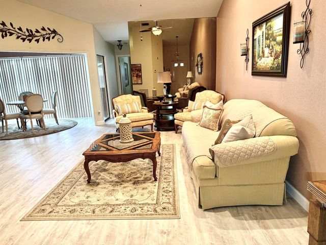 5878 Parkwalk Circle W, Boynton Beach, FL 33472