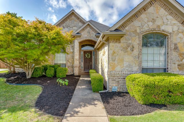 9733 Corral Drive, Fort Worth, TX 76244