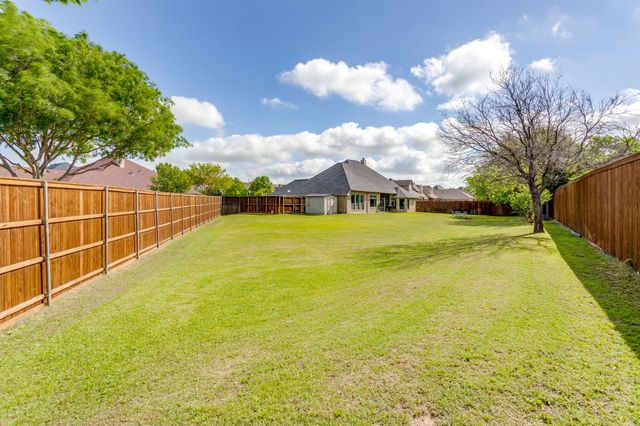 9733 Corral Drive, Fort Worth, TX 76244