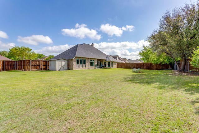 9733 Corral Drive, Fort Worth, TX 76244