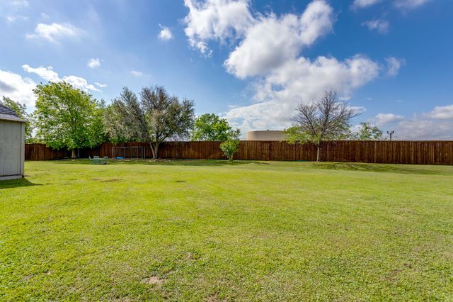 9733 Corral Drive, Fort Worth, TX 76244