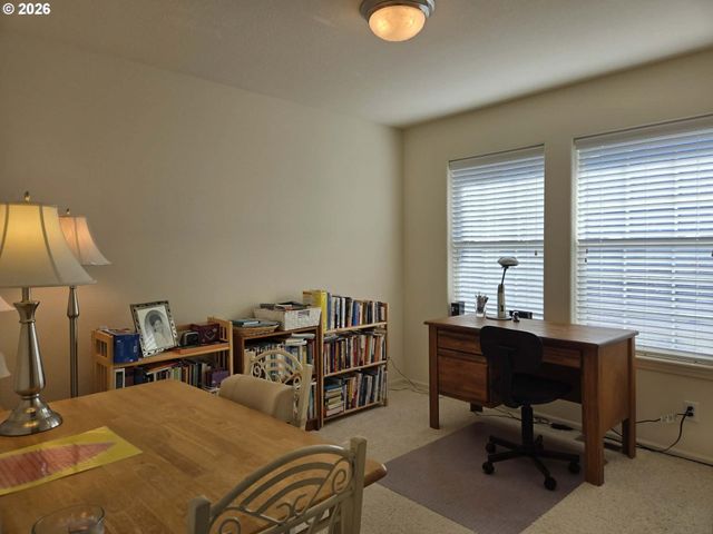 2719 GOLFVIEW Ave, Sutherlin, OR 97479