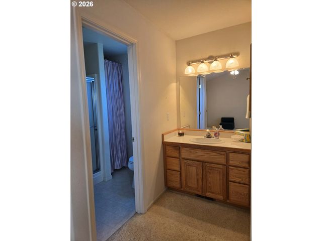 2719 GOLFVIEW Ave, Sutherlin, OR 97479