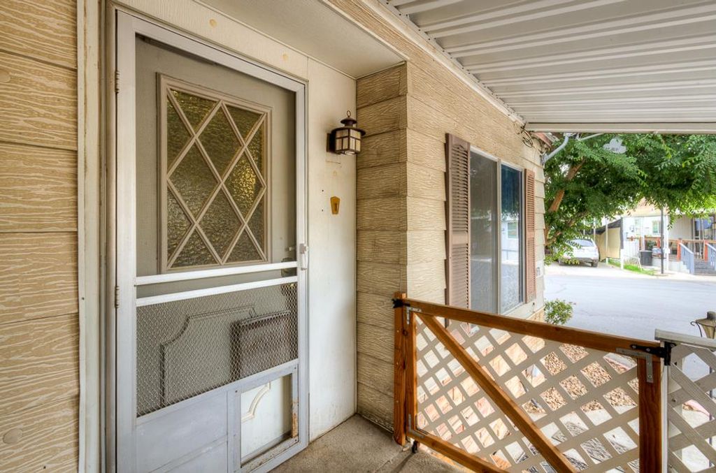 Image 11 of property listing at 9360 N Blackstone Avenue # 153, Fresno, CA 93720