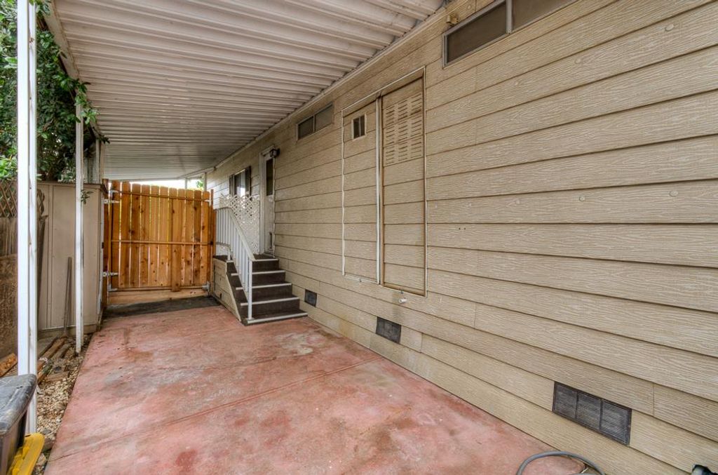 Image 13 of property listing at 9360 N Blackstone Avenue # 153, Fresno, CA 93720