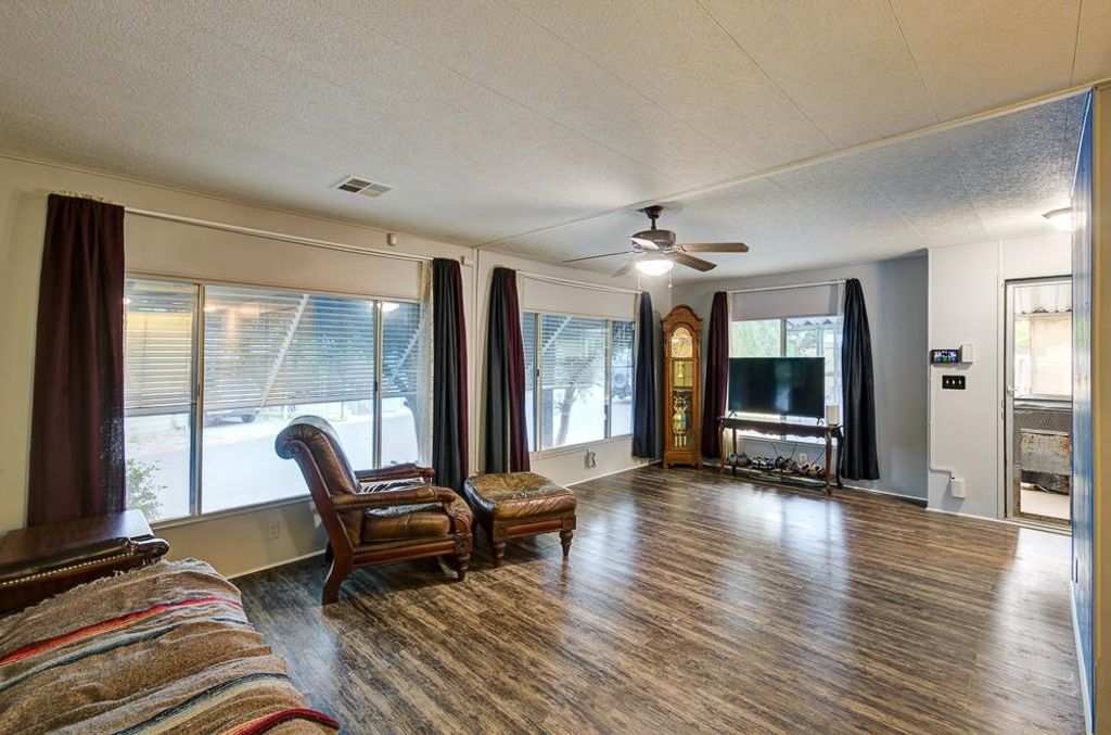 Image 17 of property listing at 9360 N Blackstone Avenue # 153, Fresno, CA 93720