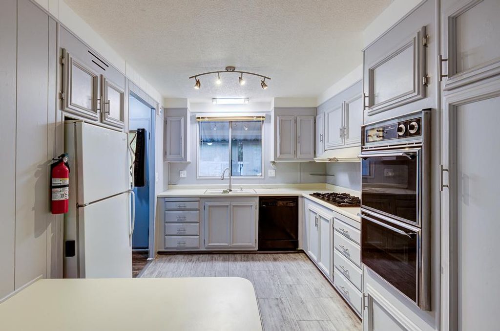 Image 21 of property listing at 9360 N Blackstone Avenue # 153, Fresno, CA 93720