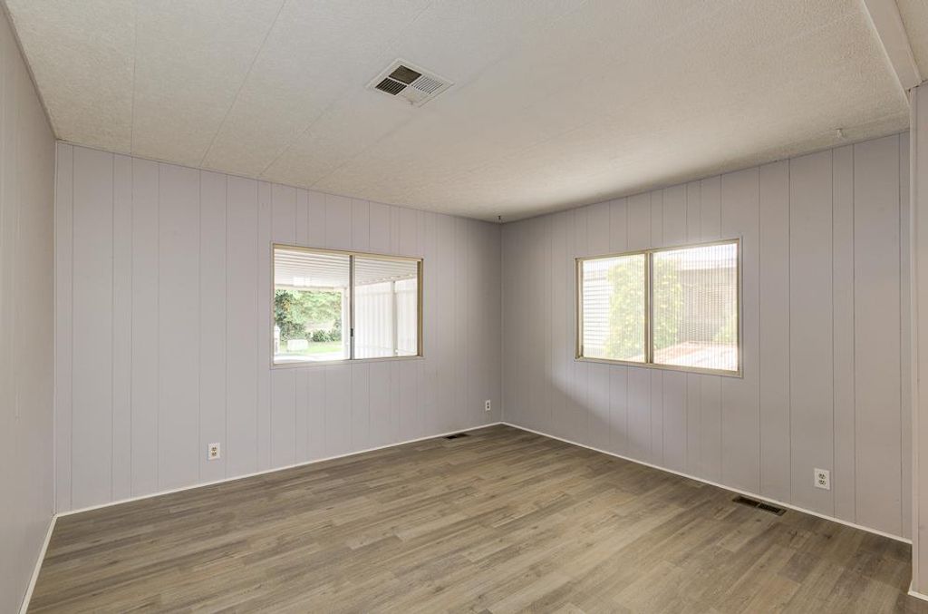 Image 24 of property listing at 9360 N Blackstone Avenue # 153, Fresno, CA 93720