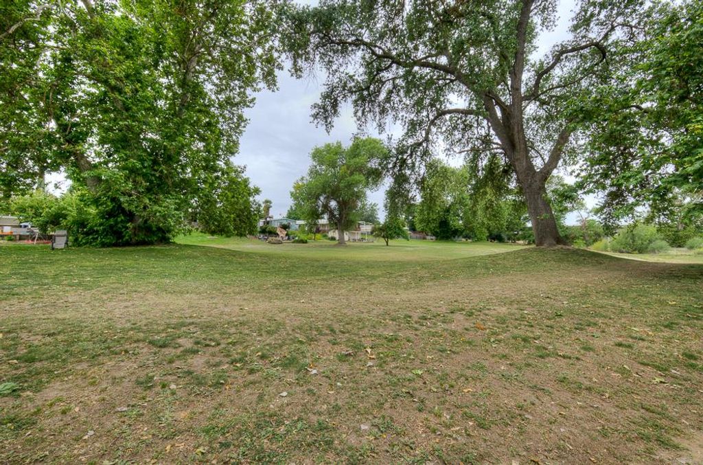Image 39 of property listing at 9360 N Blackstone Avenue # 153, Fresno, CA 93720