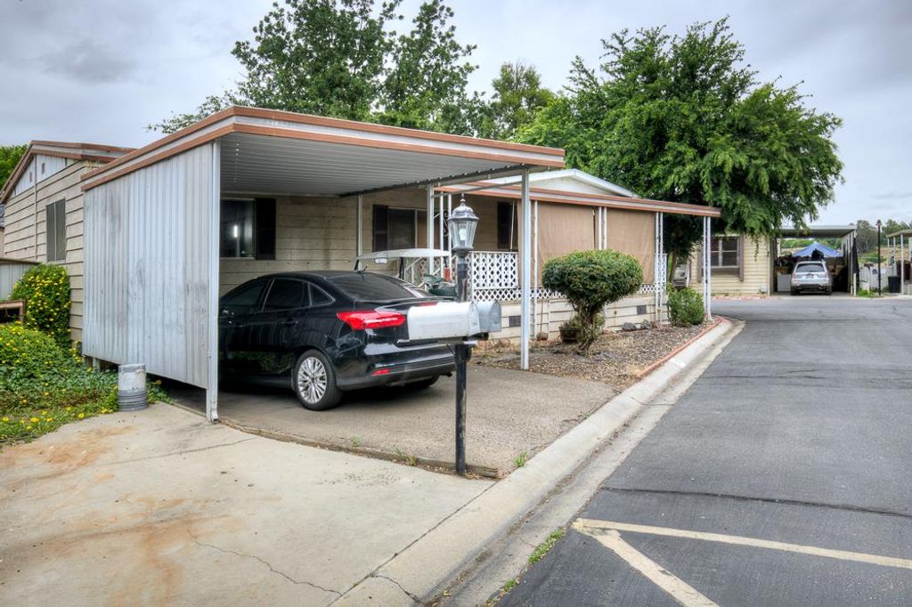 Image 9 of property listing at 9360 N Blackstone Avenue # 153, Fresno, CA 93720