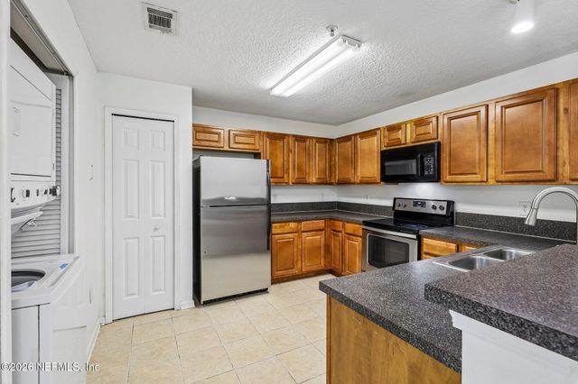 9575 AMARANTE Circle 9, Jacksonville, FL 32257