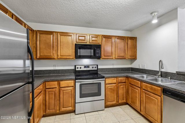 9575 AMARANTE Circle 9, Jacksonville, FL 32257