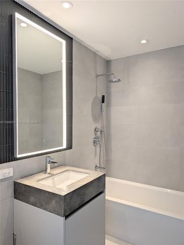 500 Alton Rd 3905, Miami Beach, FL 33139