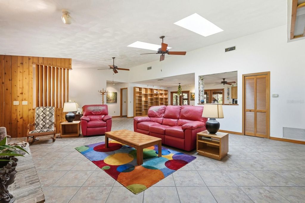 Image 4 of property listing at 158 CONE ROAD, Ormond Beach, FL 32174