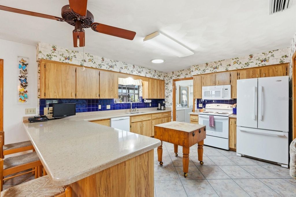 Image 5 of property listing at 158 CONE ROAD, Ormond Beach, FL 32174