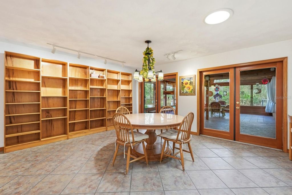 Image 7 of property listing at 158 CONE ROAD, Ormond Beach, FL 32174