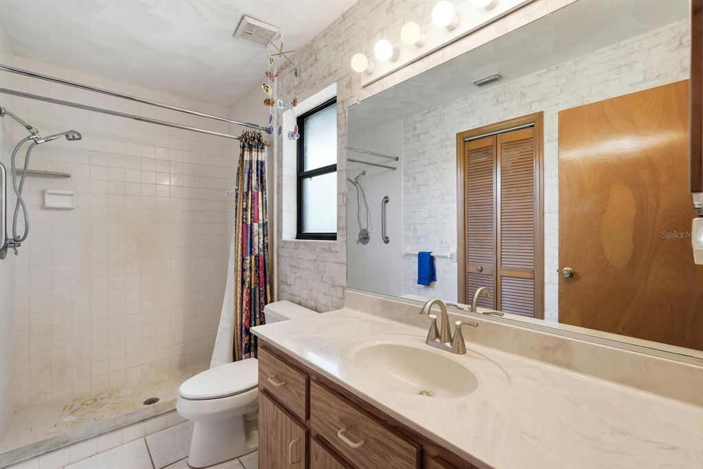 Image 10 of property listing at 158 CONE ROAD, Ormond Beach, FL 32174