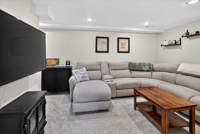 204 Weald Bridge Road, Cottage Grove, WI 53527