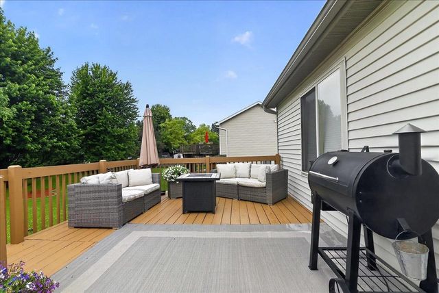 204 Weald Bridge Road, Cottage Grove, WI 53527