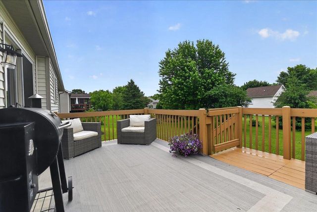 204 Weald Bridge Road, Cottage Grove, WI 53527