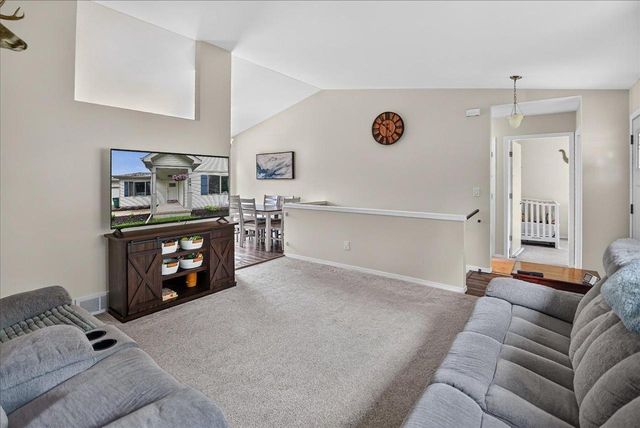 204 Weald Bridge Road, Cottage Grove, WI 53527