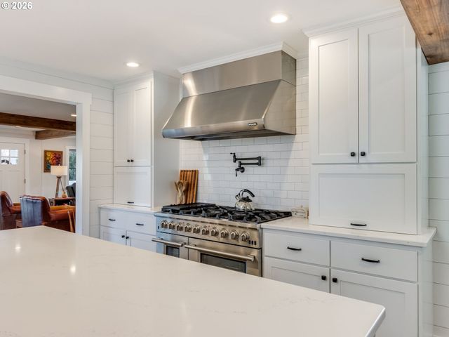 5801 Ne ABBEY Rd, Carlton, OR 97111