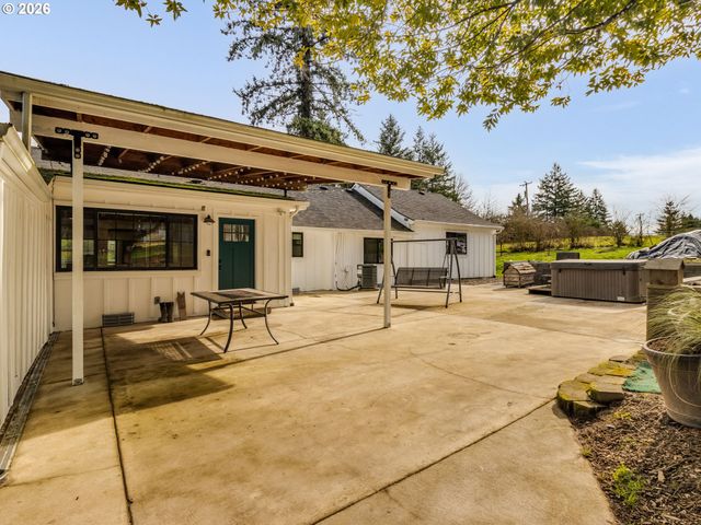 5801 Ne ABBEY Rd, Carlton, OR 97111