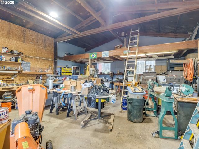 5801 Ne ABBEY Rd, Carlton, OR 97111