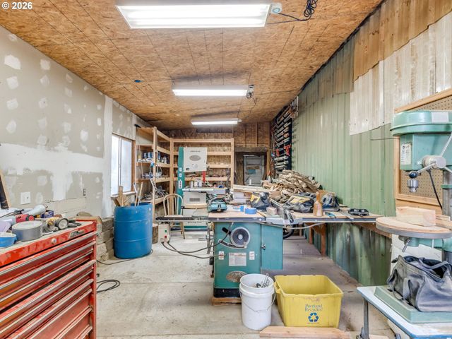 5801 Ne ABBEY Rd, Carlton, OR 97111