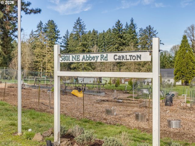 5801 Ne ABBEY Rd, Carlton, OR 97111