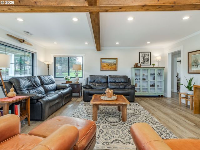 5801 Ne ABBEY Rd, Carlton, OR 97111