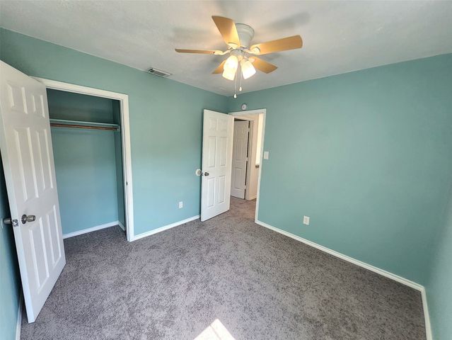 4672 Heatherbrook Lane, Grand Prairie, TX 75052