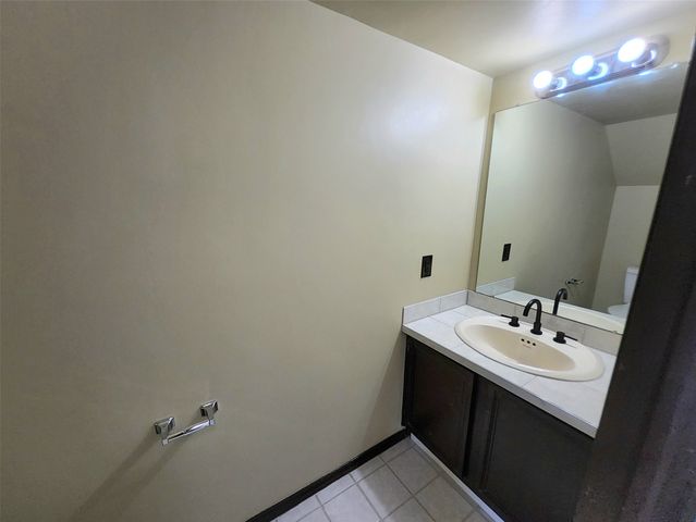 4672 Heatherbrook Lane, Grand Prairie, TX 75052