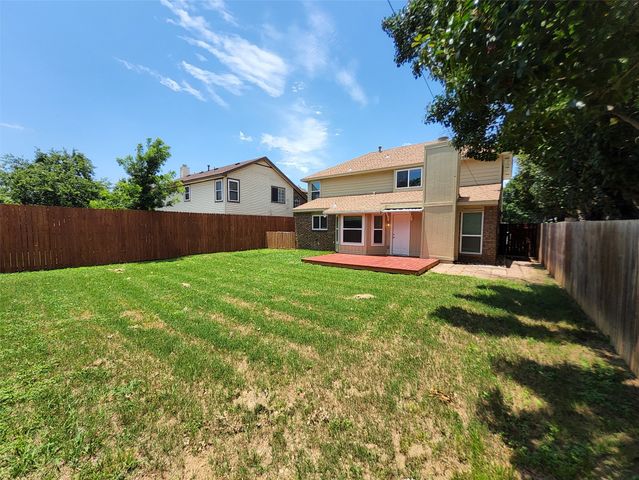 4672 Heatherbrook Lane, Grand Prairie, TX 75052