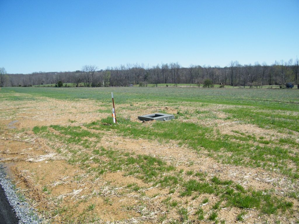 150 Daniel Lane, Westmoreland, TN 37186