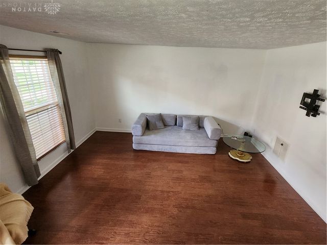 843 Clareridge Lane, Centerville, OH 45458