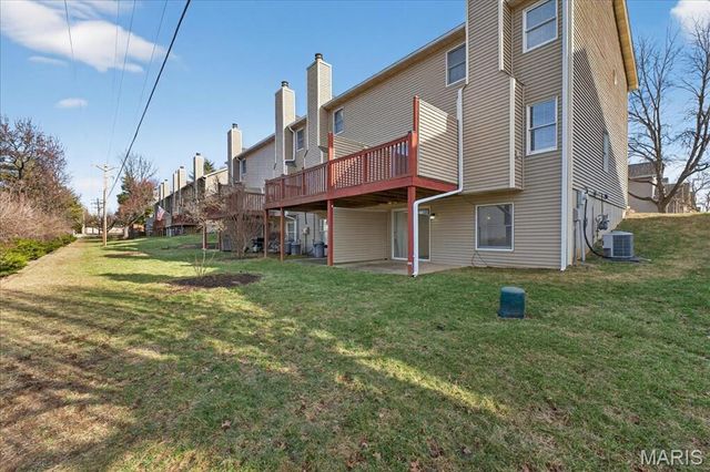 16250 Lea Oak Court, Chesterfield, MO 63017