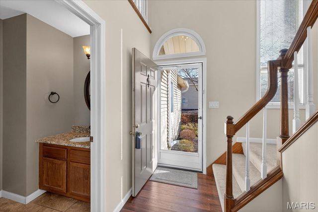 16250 Lea Oak Court, Chesterfield, MO 63017