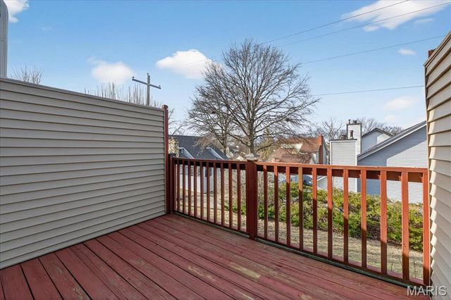 16250 Lea Oak Court, Chesterfield, MO 63017