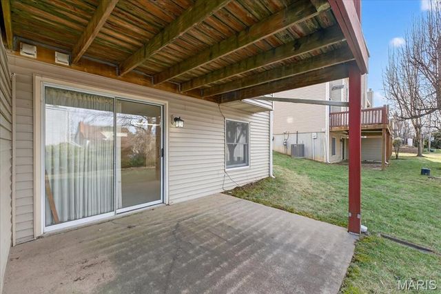 16250 Lea Oak Court, Chesterfield, MO 63017