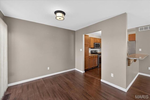 16250 Lea Oak Court, Chesterfield, MO 63017