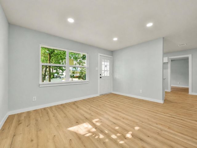 10705 Munn Street, Houston, TX 77029