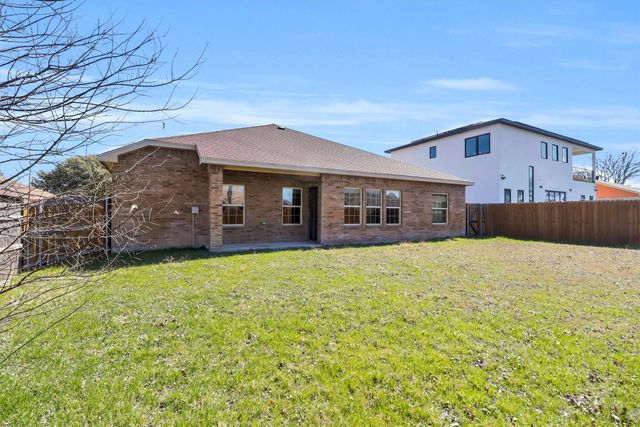 2923 E Pepperidge Drive, Lancaster, TX 75134