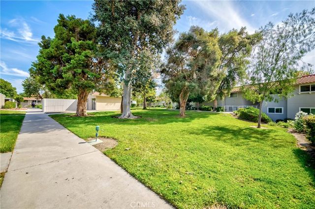678 Via Alhambra C, Laguna Woods, CA 92637