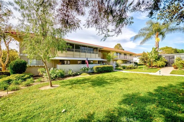 678 Via Alhambra C, Laguna Woods, CA 92637