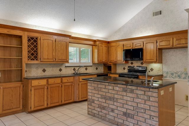 5125 Conchos Trail, Arlington, TX 76017
