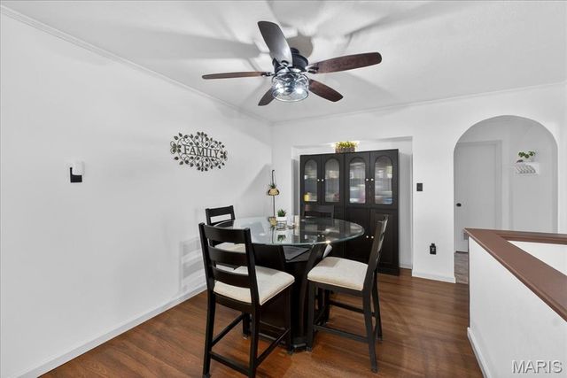 1215 Kostka Lane, Florissant, MO 63031