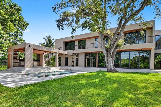 11920 SW 69th Court, Pinecrest, FL 33156