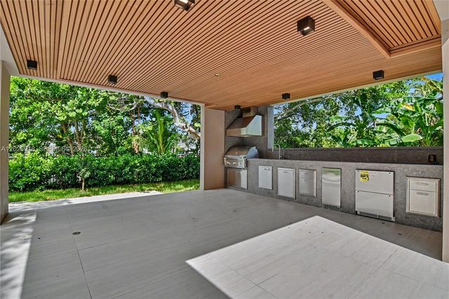 11920 SW 69th Court, Pinecrest, FL 33156